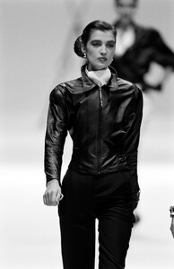 Gianfranco_Ferre_SS1989_Claire_01.jpg