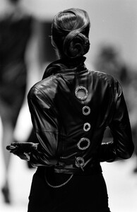 Gianfranco_Ferre_SS1989_Claire_04.jpg