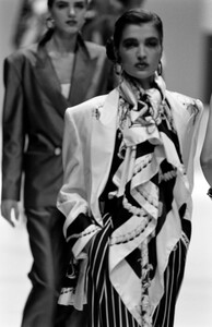 Gianfranco_Ferre_SS1989_Claire_08.jpg