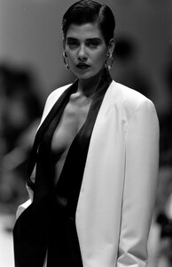 Gianfranco_Ferre_SS1989_Cristina_14.jpg