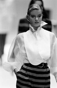 Gianfranco_Ferre_SS1989_Daniela_Azzone_03.jpg