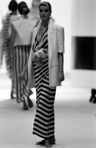 Gianfranco_Ferre_SS1989_Daniela_Azzone_09.jpg