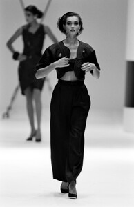 Gianfranco_Ferre_SS1989_Daniela_Ghione_04.jpg