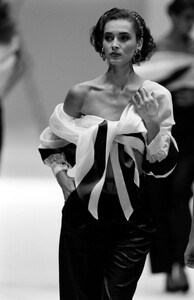 Gianfranco_Ferre_SS1989_Daniela_Ghione_07.jpg