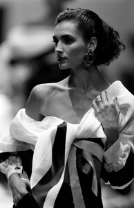 Gianfranco_Ferre_SS1989_Daniela_Ghione_09.jpg