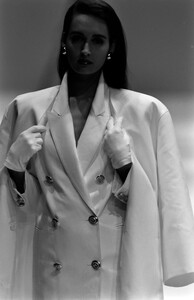 Gianfranco_Ferre_SS1989_Gail_05.jpg