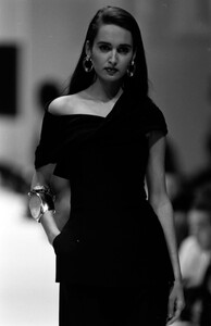 Gianfranco_Ferre_SS1989_Gail_15.jpg