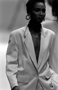 Gianfranco_Ferre_SS1989_Katoucha_01.jpg