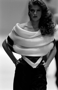 Gianfranco_Ferre_SS1989_Nicoletta_05.jpg