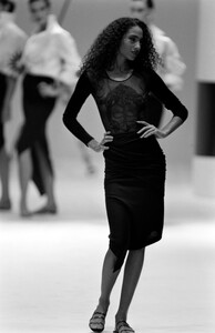 Gianfranco_Ferre_SS1989_Sonia_Cole_07.jpg