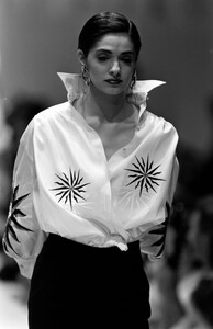 Gianfranco_Ferre_SS1989_Vicky_04.jpg