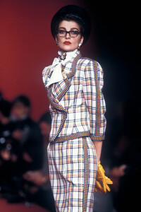 Hermes SS 1989 23.jpg