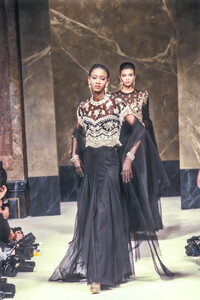 Jean-Louis Scherrer HC SS 1989 15.jpg