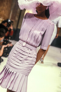 Jean Louis Scherrer 1989 Haute Couture 214.jpg