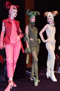 Jean_Paul_Gaultier_SS1989_Christine_Bergstrom_03.jpg