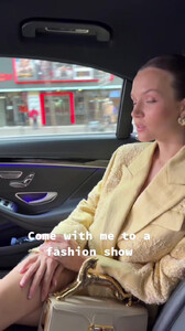 Josephine Skriver - TikTok 40.jpg