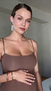 Josephine Skriver - TikTok 52.jpg