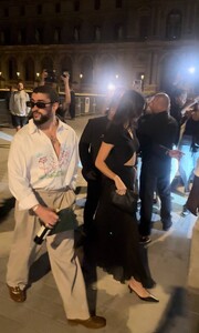 Kendall-Jenner---Seen-Leaving-the-Louvre-Museum-in-Paris-08.jpg
