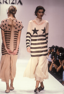 Krizia 1989 Women RTW 18.jpg