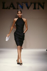 Lanvin_SS1989_Sonia_02.thumb.jpg.06ea891a89306deb368c11639cb9ac4d.jpg