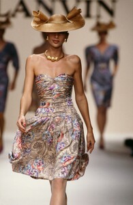 Lanvin_SS1989_Sonia_03.thumb.jpg.a4e7e793beb697c97827cf72541938f0.jpg