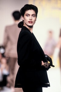 Lolita Lempicka 1989 Women RTW 63.jpg