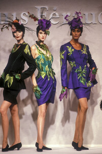 LouisFeraud1990HauteCoutureSS32.thumb.jpg.de7a1fd35e7a75458111106c72aefe2e.jpg