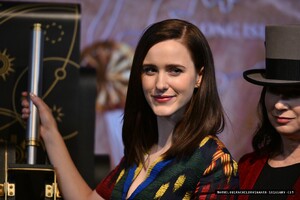 MRB-Events2018-EmpireStateBuildingHostsCastTheMarvelousMrsMaisel-060.jpg