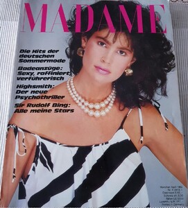 MadameDe0482cover.thumb.jpg.8fafc5dfad13b3e44c1f05d4305428f4.jpg