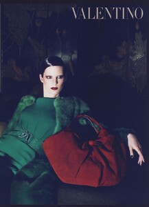 Mert__Marcus_Valentino_Fall_Winter_2009_10_10.thumb.jpeg.4a16cb2df9b3a684e5f507a83c9294b6.jpeg