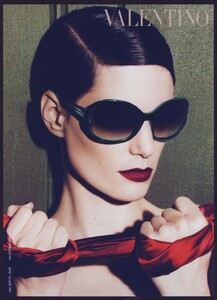 Mert__Marcus_Valentino_Fall_Winter_2009_10_11.thumb.jpeg.6a838d3d2f5e213b13529e4a9e979bfc.jpeg