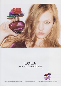 Teller_Marc_Jacobs_Lola_Fragrance_2009_01.thumb.jpg.f91b99c6fe2256d00b7390a14a04a460.jpg