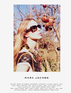 Teller_Marc_Jacobs_Spring_Summer_2009_10.thumb.jpeg.1f0e27dea9f4eacf207d3be0d7bc6235.jpeg