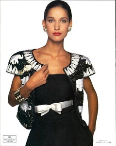 Vogue Italia March 1989 020.jpg