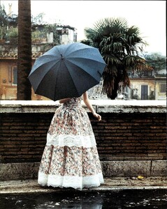 Vogue Italia March 1989 044.jpg