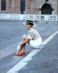 Vogue Italia March 1989 046.jpg