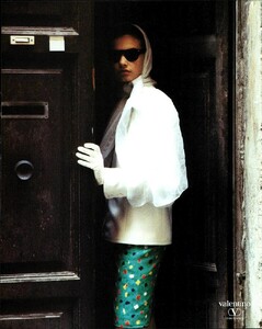 Vogue Italia March 1989 057.jpg