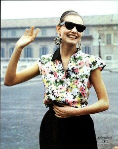 Vogue Italia March 1989 063.jpg