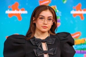 anna-cathcart-nickelodeon-s-2023-kids-choice-awards-4.jpg