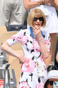 anna-wintour-at-olympic-games-roland-garros-in-paris-07-28-2024-3.jpg