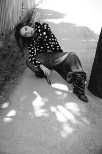 bailee-madison-contentmode-magazine-summer-2024-6.jpg