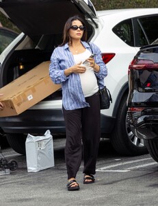 jenna-dewan-shopping-at-dunkin-donuts-in-los-angele-06-03-2024-0.jpg