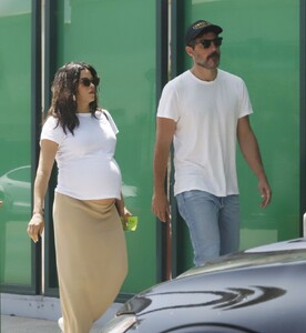 jenna-dewan-with-husband-out-in-los-angeles-06-04-2024-1.jpg
