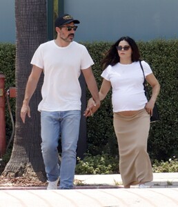 jenna-dewan-with-husband-out-in-los-angeles-06-04-2024-6.jpg