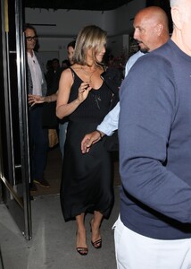 jennifer-aniston-at-funke-in-beverly-hills-04-19-2024-2.jpg