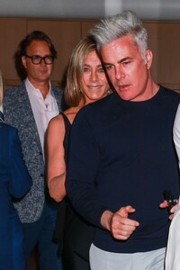 jennifer-aniston-at-funke-in-beverly-hills-04-19-2024-6.jpg