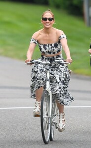jennifer-lopez-bicycling-in-style-on-the-eve-of-her-55th-birthday-15.jpg