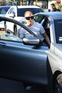jennifer-lopez-out-in-los-angeles-06-08-2024-5.jpg