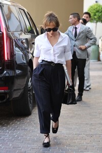 jennifer-lopez-returns-the-maybourne-hotel-in-beverly-hills-06-29-2024-5.jpg