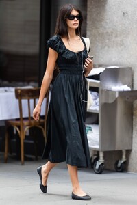 kaia-gerber-out-in-new-york-07-12-2024-2.jpg